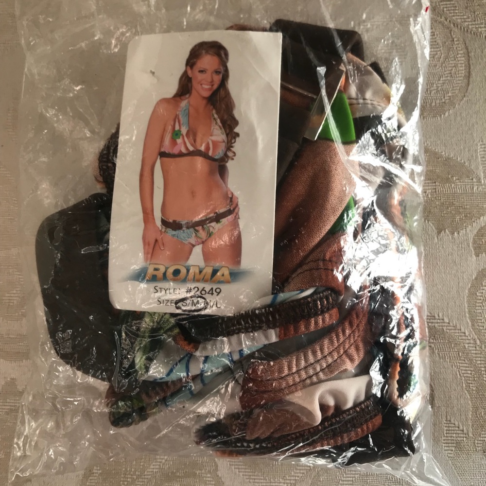 New in package floral belted bikini s/m